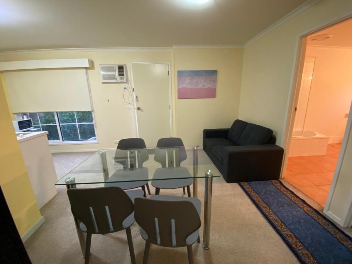 Redwood Manor Motel Apartments Warrnambool Exteriér fotografie