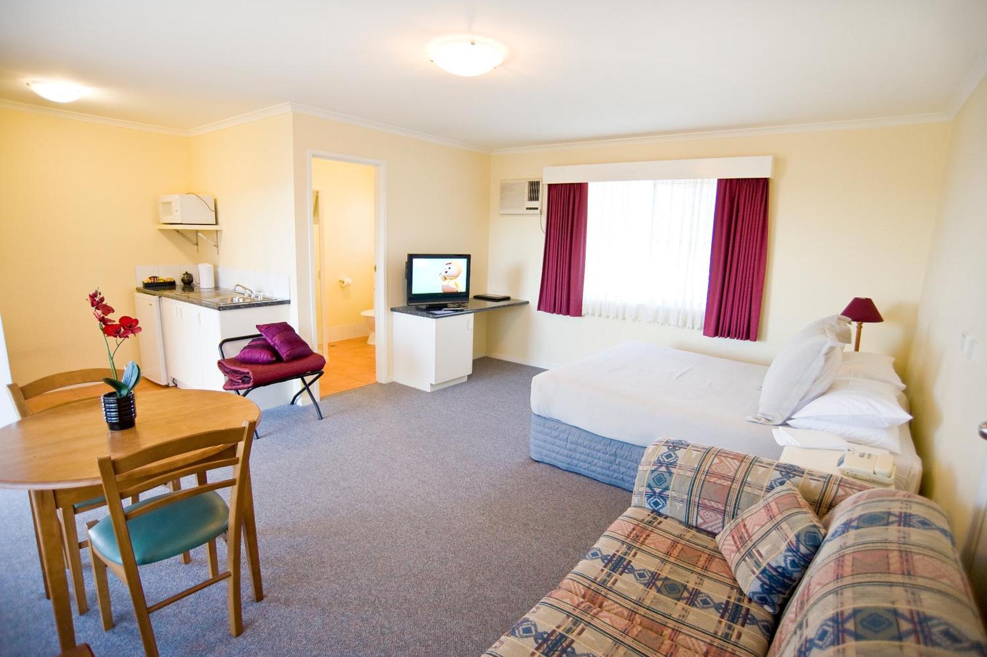 Redwood Manor Motel Apartments Warrnambool Exteriér fotografie