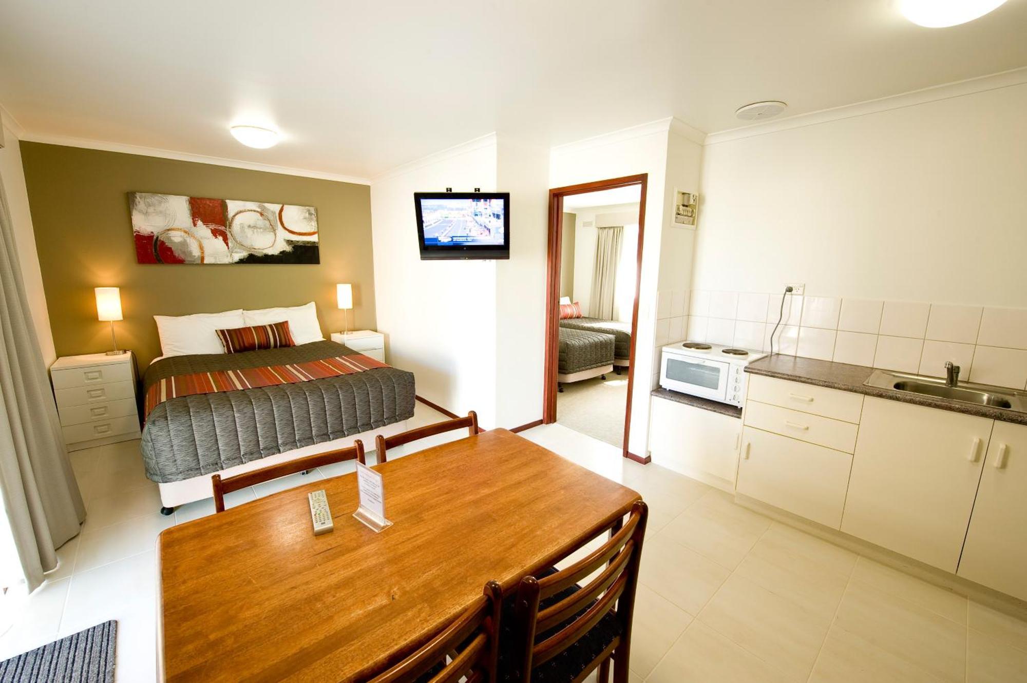 Redwood Manor Motel Apartments Warrnambool Exteriér fotografie