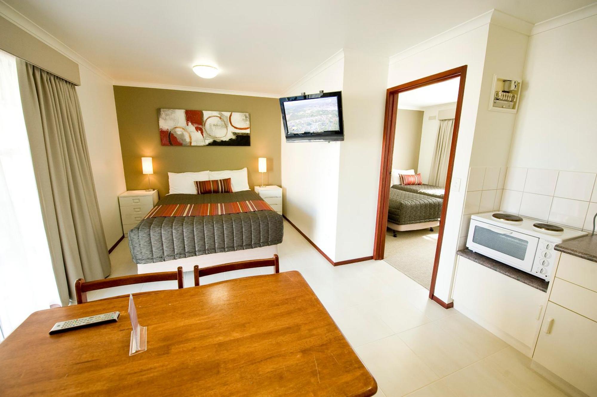 Redwood Manor Motel Apartments Warrnambool Exteriér fotografie