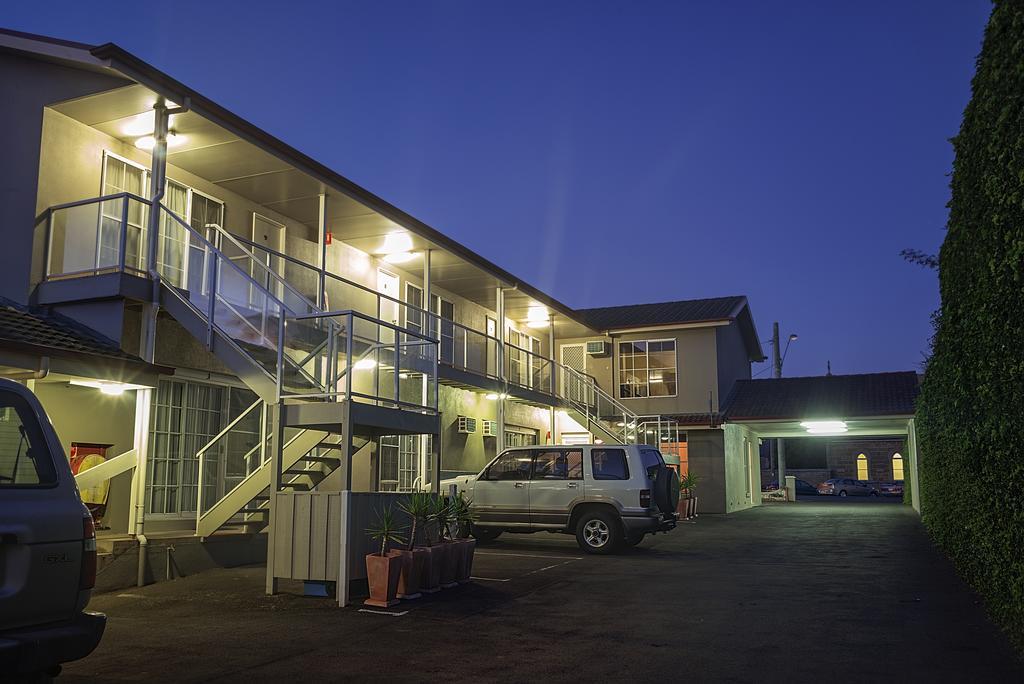 Redwood Manor Motel Apartments Warrnambool Exteriér fotografie