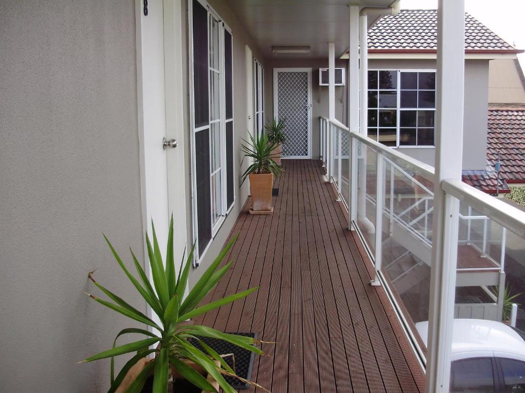 Redwood Manor Motel Apartments Warrnambool Exteriér fotografie